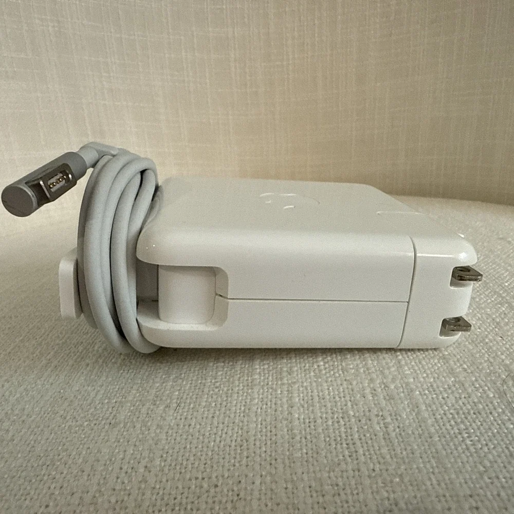 Apple 85W‎ Magsafe 1st Generation L-tip Power Adapter